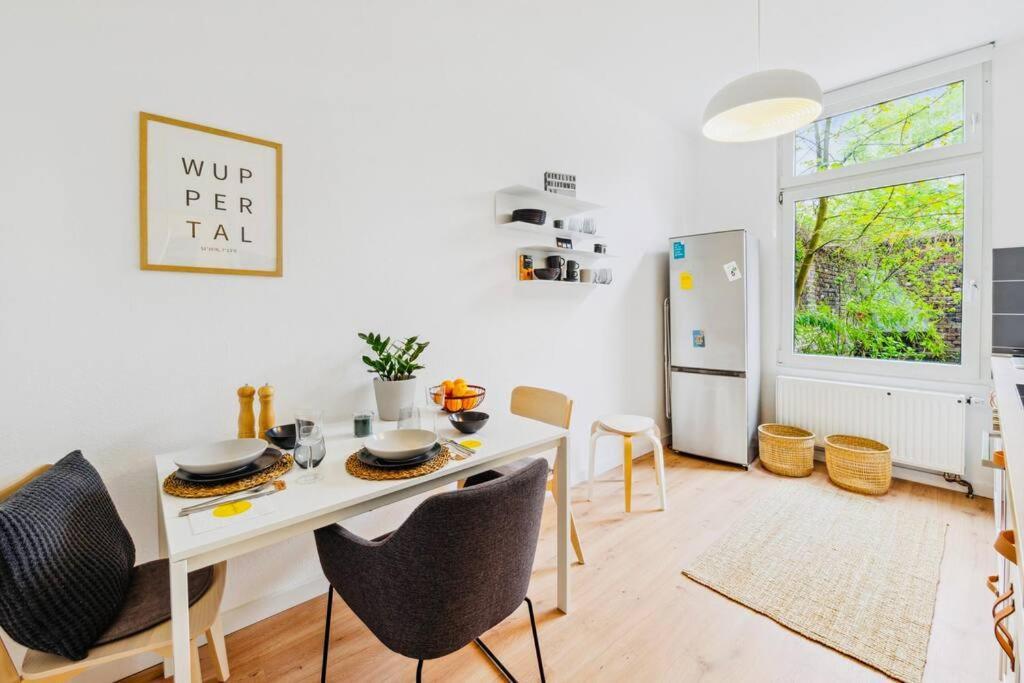 شقة Wuppertaler Altbau-Traum Gutenberg - Naehe Dus & Dortmund & Koeln & Essen المظهر الخارجي الصورة